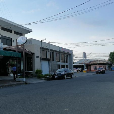 Cabinas Gosen Puntarenas Zewnętrze zdjęcie