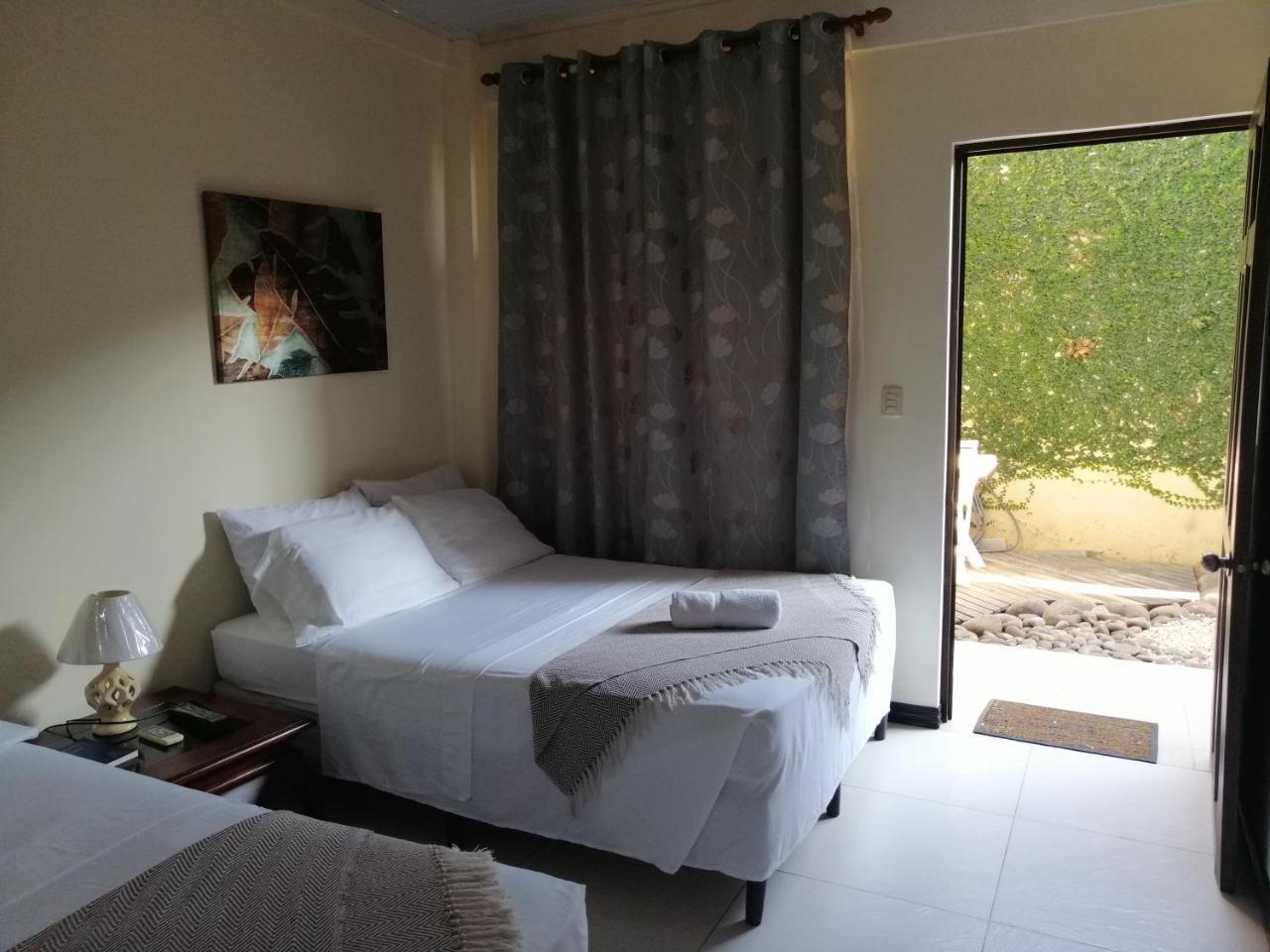 Cabinas Gosen Puntarenas Zewnętrze zdjęcie
