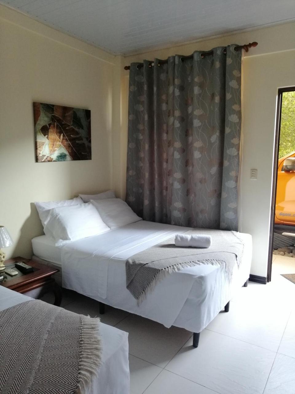Cabinas Gosen Puntarenas Zewnętrze zdjęcie