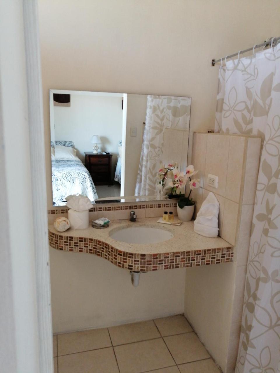 Cabinas Gosen Puntarenas Zewnętrze zdjęcie