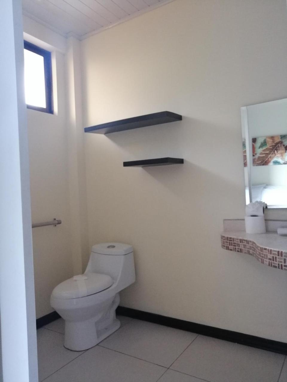 Cabinas Gosen Puntarenas Zewnętrze zdjęcie