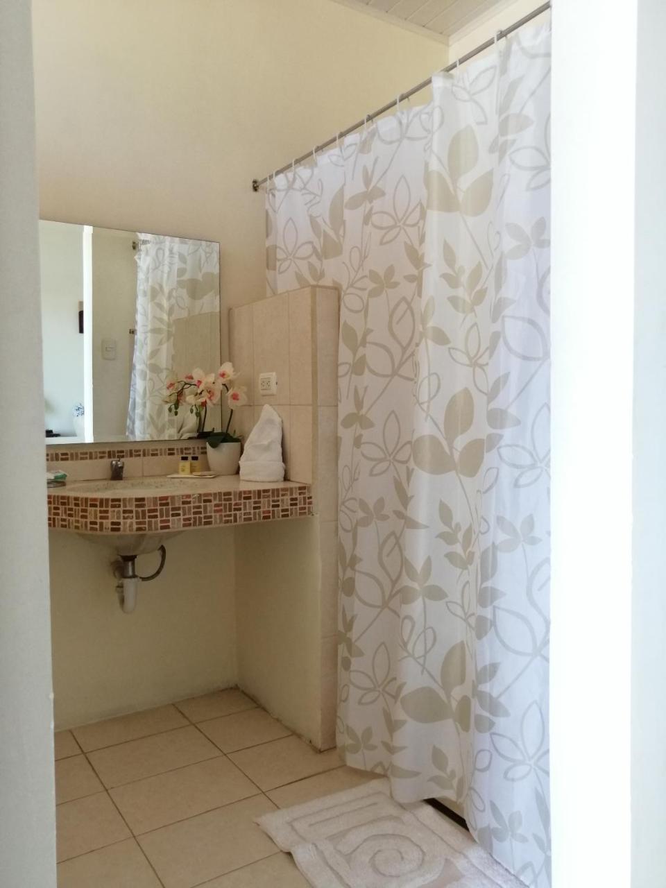 Cabinas Gosen Puntarenas Zewnętrze zdjęcie